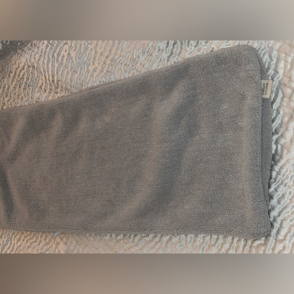 Sunday Citizen - Snug lumbar pillow sham 37” Cloud Grey buttery soft microfiber - Picture 9 of 12